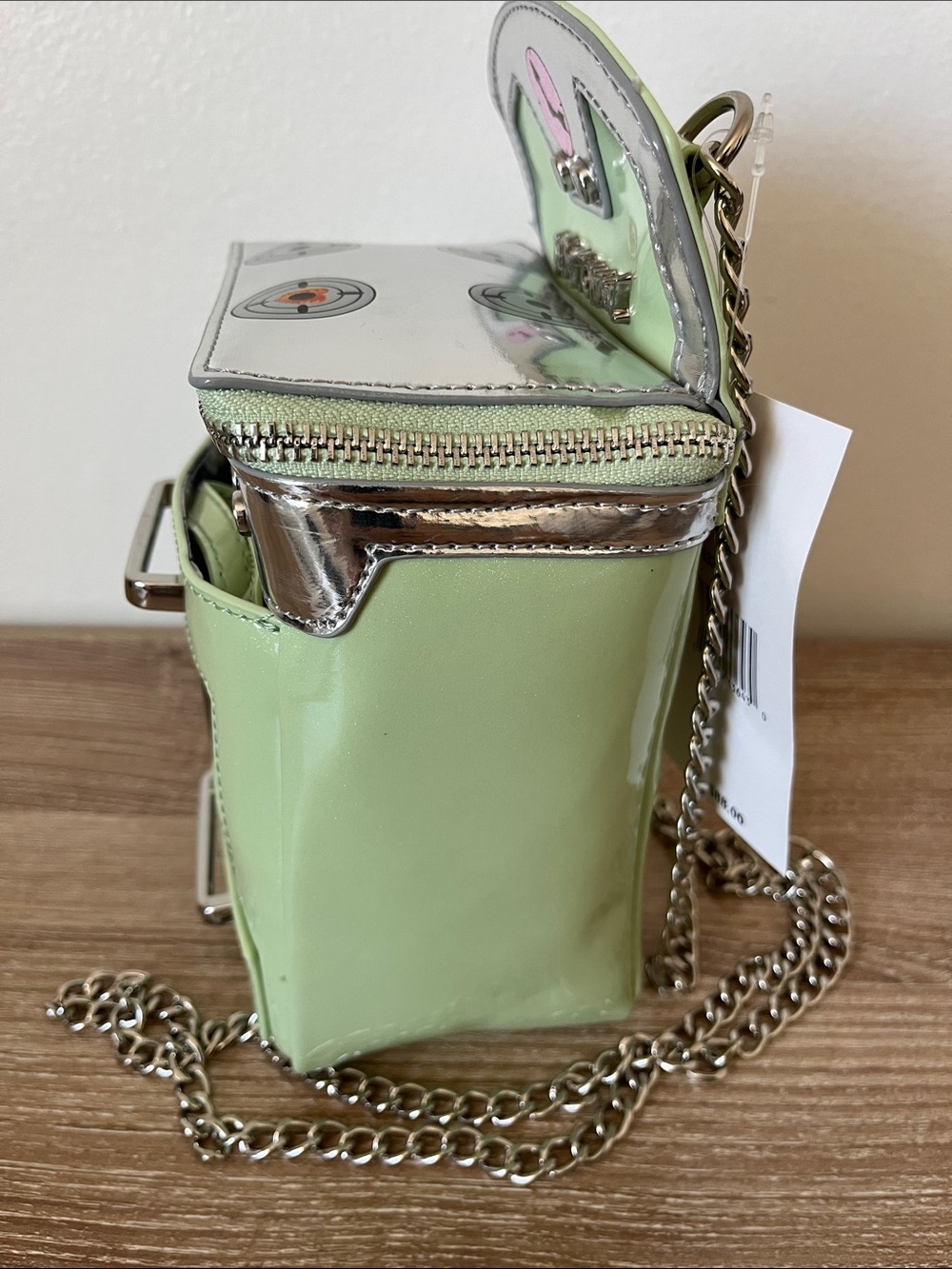 Bake It Like Betsey Johnson Mint Green Oven Novelty Crossbody Bag - Picture 5 of 9